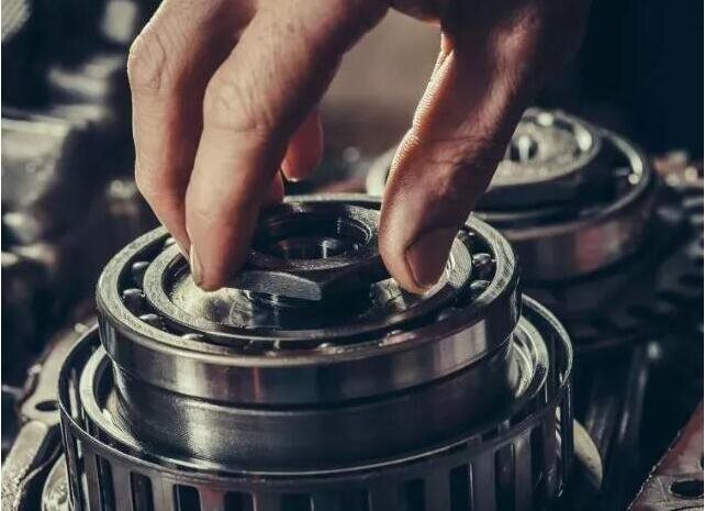 印刷机胶辊的使用及其轴承维护保养