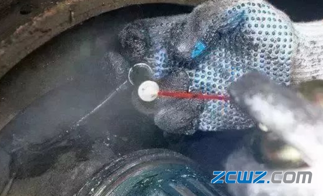 轴承黄油太多,ABS传感器故障不断