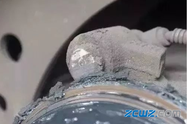 轴承黄油太多,ABS传感器故障不断